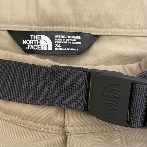 The North Face Cargo Shorts - Picture 2 of 8